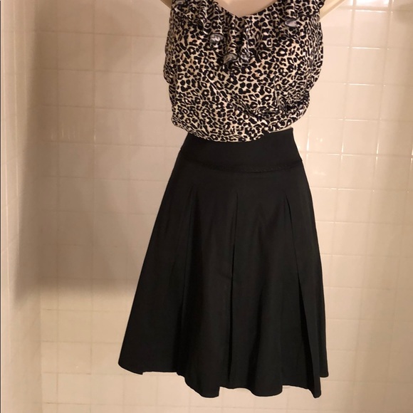 WHITE HOUSE BLACK MARKET SKIRT SZ 0 - Picture 3 of 5